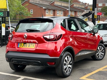 Used Renault Captur 2018 for sale - 78891602: Photo
