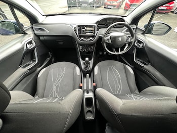 Used Peugeot 208 2013 for sale - 75601179: Photo