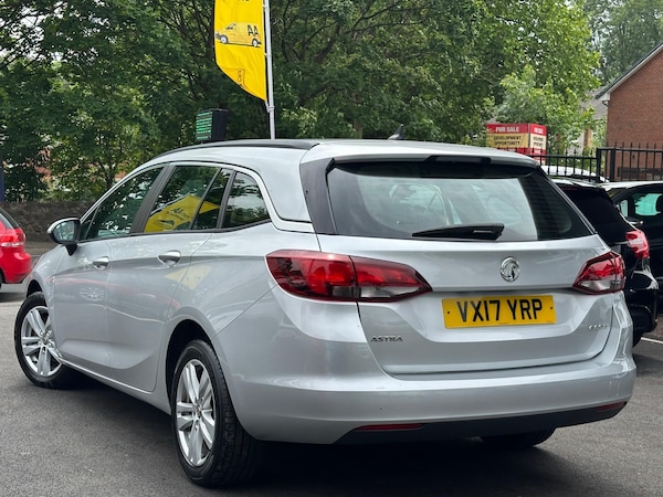 Used Vauxhall Astra 2017 for sale - 74909018: Photo 2