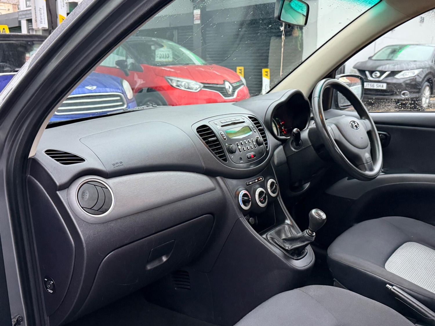 Used Hyundai i10 2010 for sale - 77510437: Photo 19