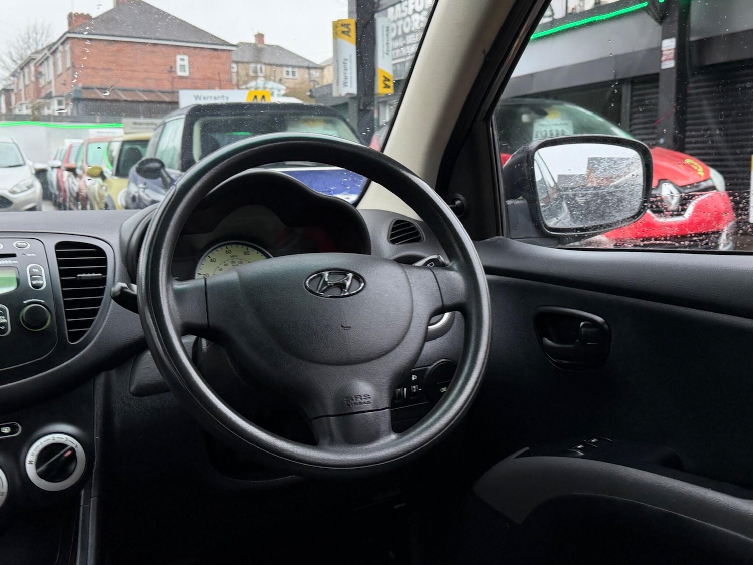 Used Hyundai i10 2010 for sale - 77510437: Photo 30