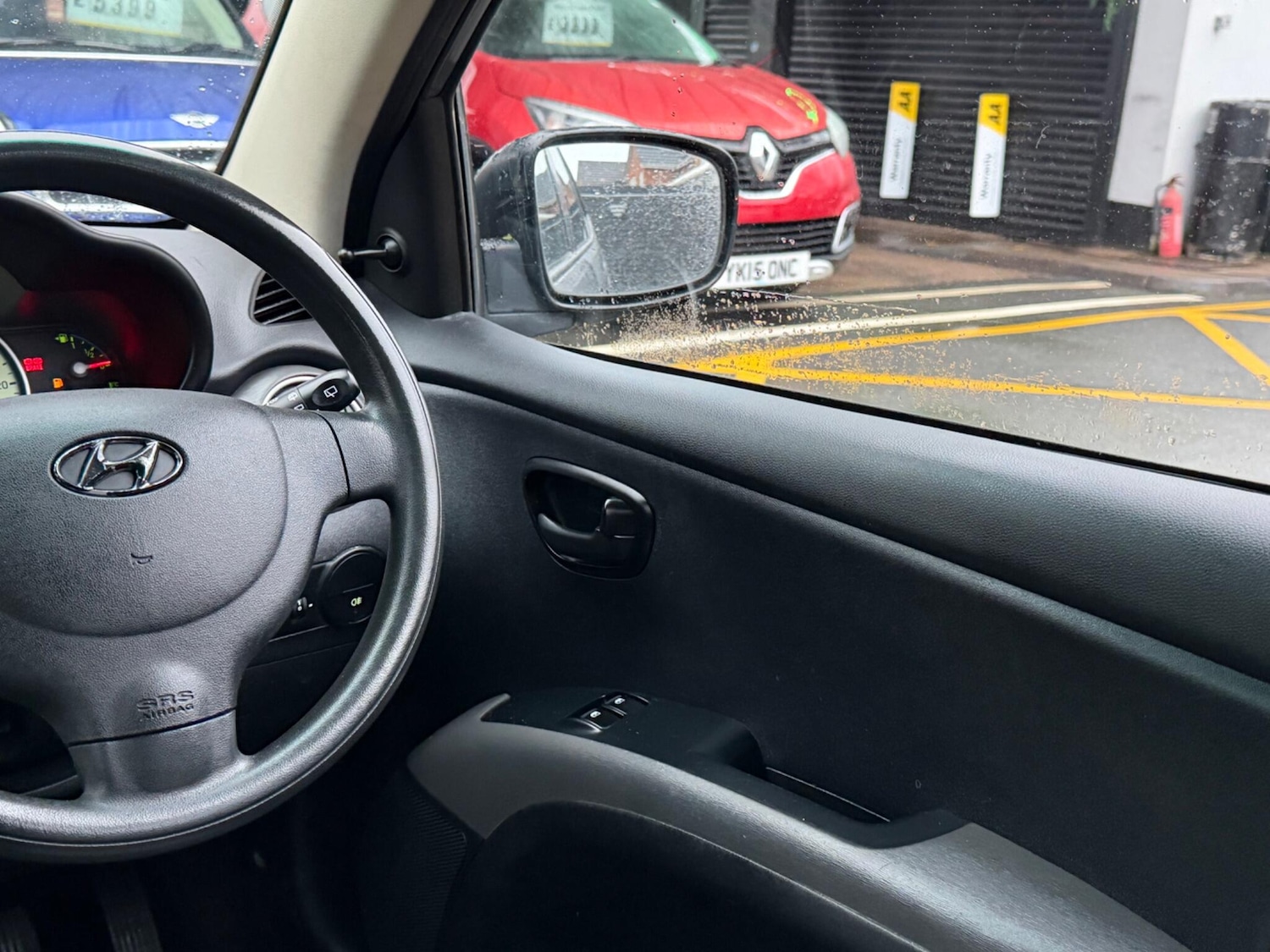 Used Hyundai i10 2010 for sale - 77510437: Photo 39