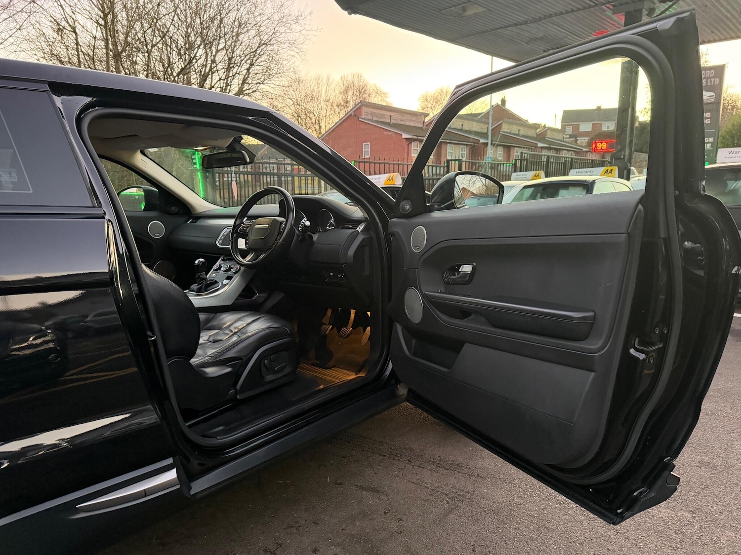 Used Land Rover Range Rover Evoque 2015 for sale - 76942538: Photo 12