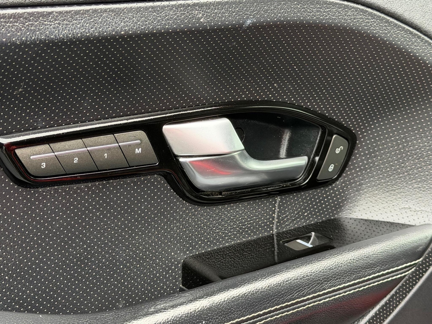 Used Land Rover Range Rover Evoque 2012 for sale - 77898631: Photo 42