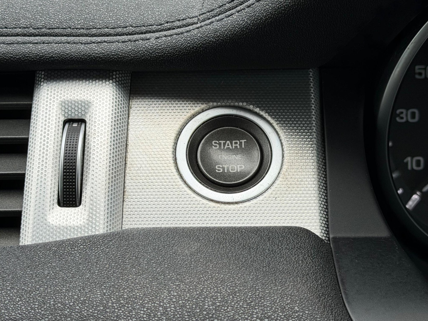 Used Land Rover Range Rover Evoque 2012 for sale - 77898631: Photo 54