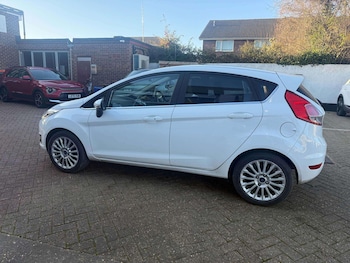 Used Ford Fiesta 2015 for sale - 77377046: Photo