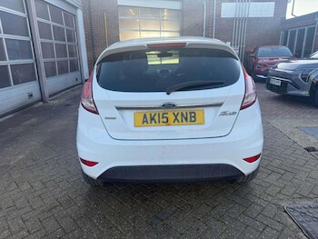 Used Ford Fiesta 2015 for sale - 77377046: Photo