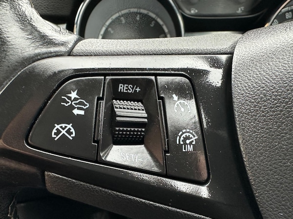 Used Vauxhall Astra 2016 for sale - 75634702: Photo 31