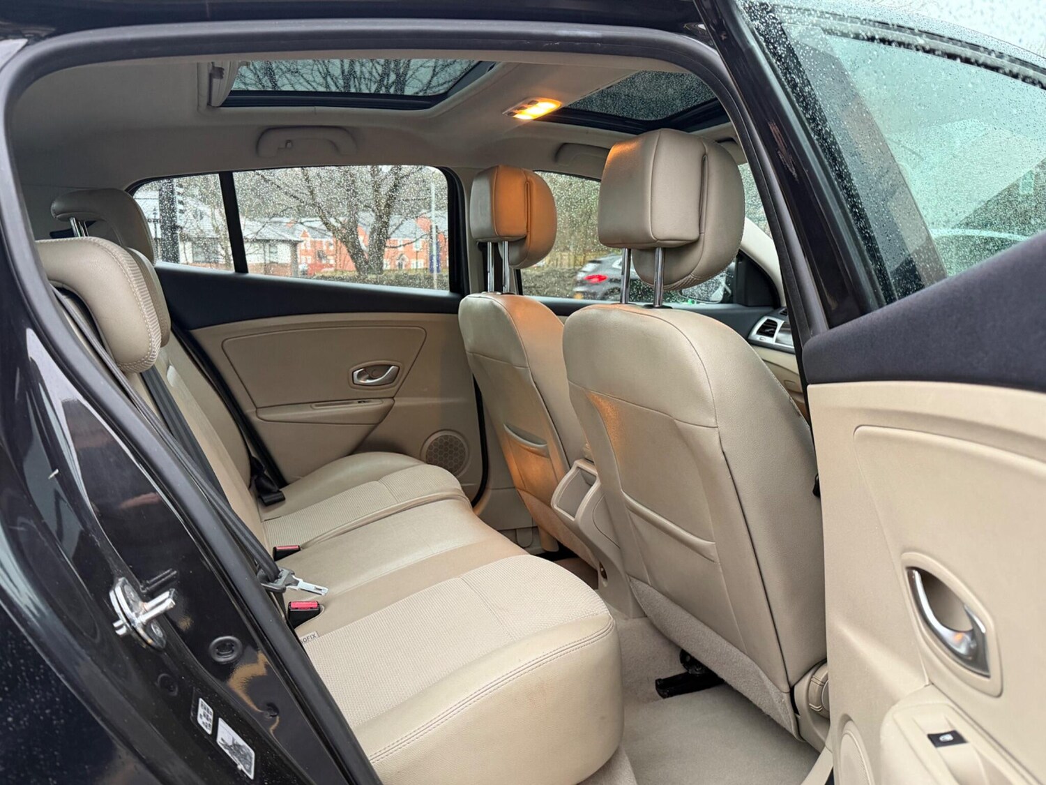 Used Renault Megane 2010 for sale - 77344303: Photo 17