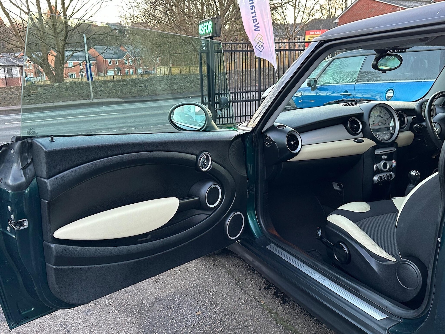 Used MINI Hatch 2009 for sale - 76913771: Photo 11