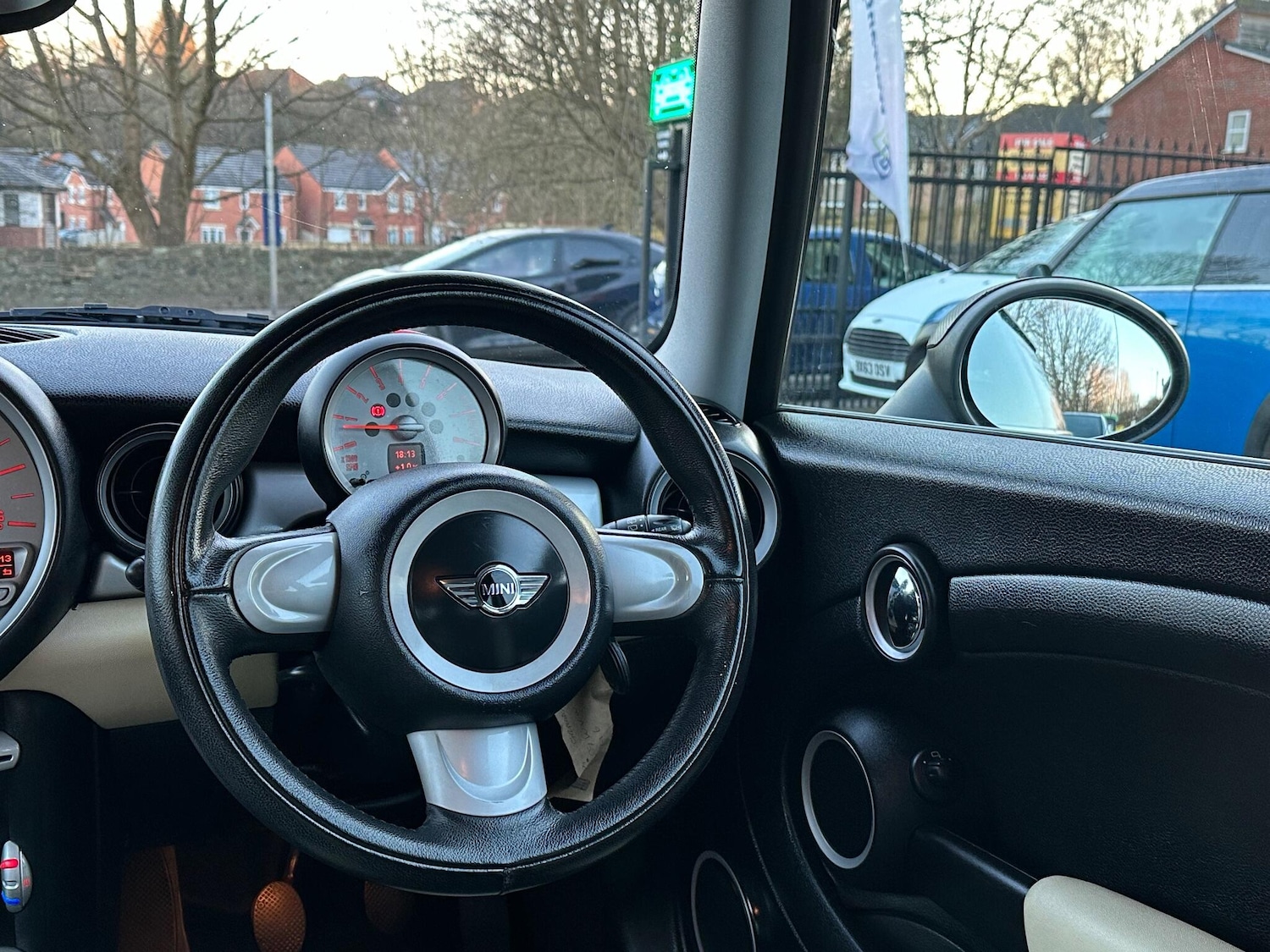 Used MINI Hatch 2009 for sale - 76913771: Photo 30