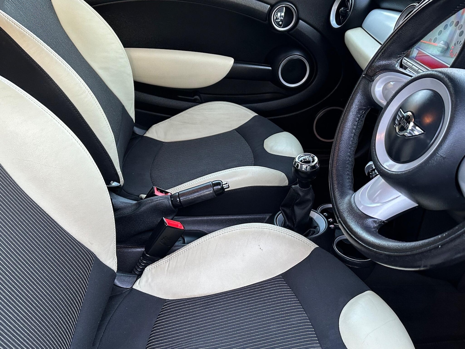 Used MINI Hatch 2009 for sale - 76913771: Photo 38