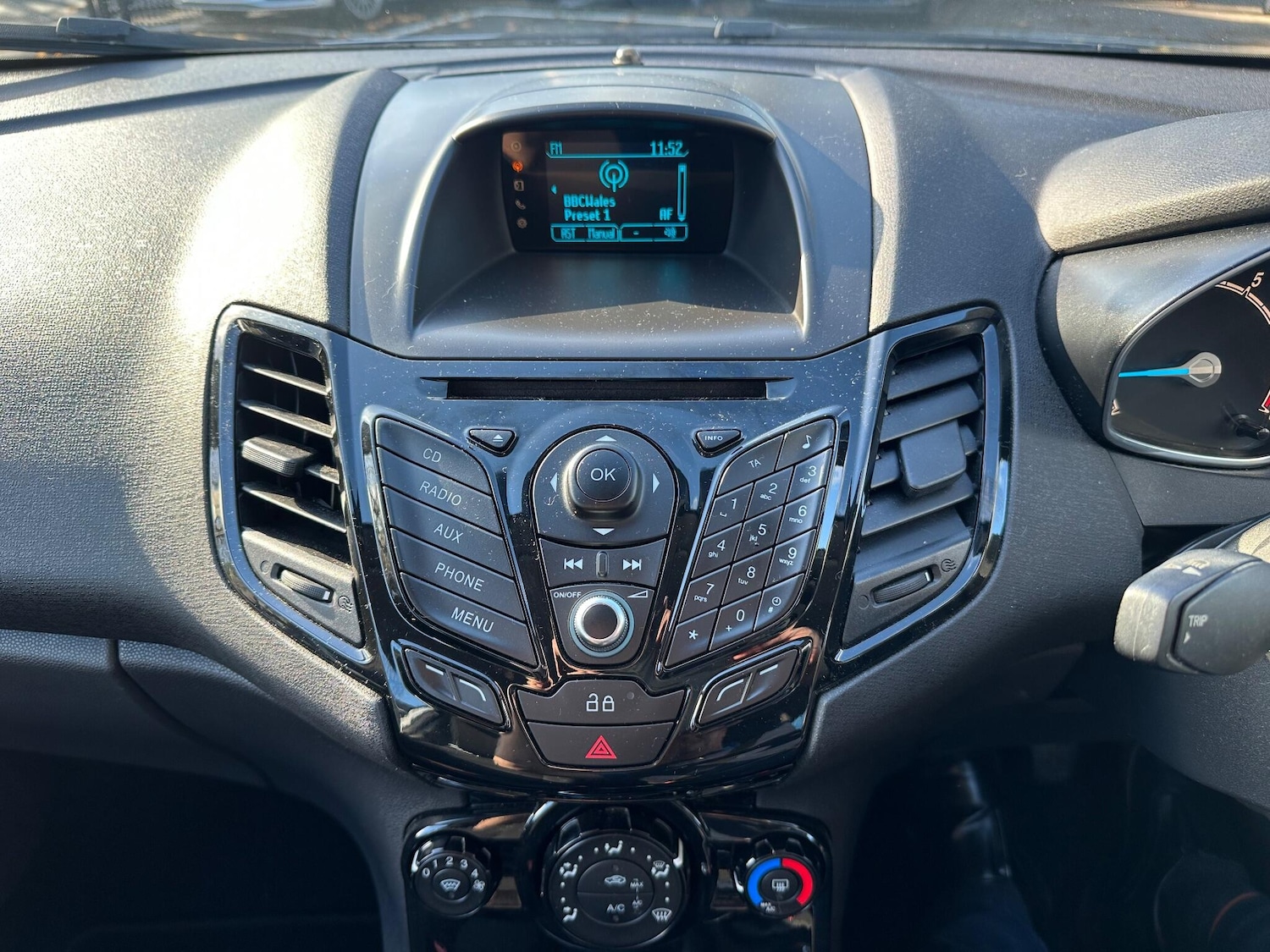 Used Ford Fiesta 2013 for sale - 76446535: Photo 22