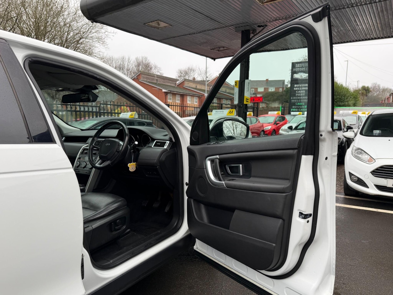 Used Land Rover Discovery Sport 2017 for sale - 77396667: Photo 10