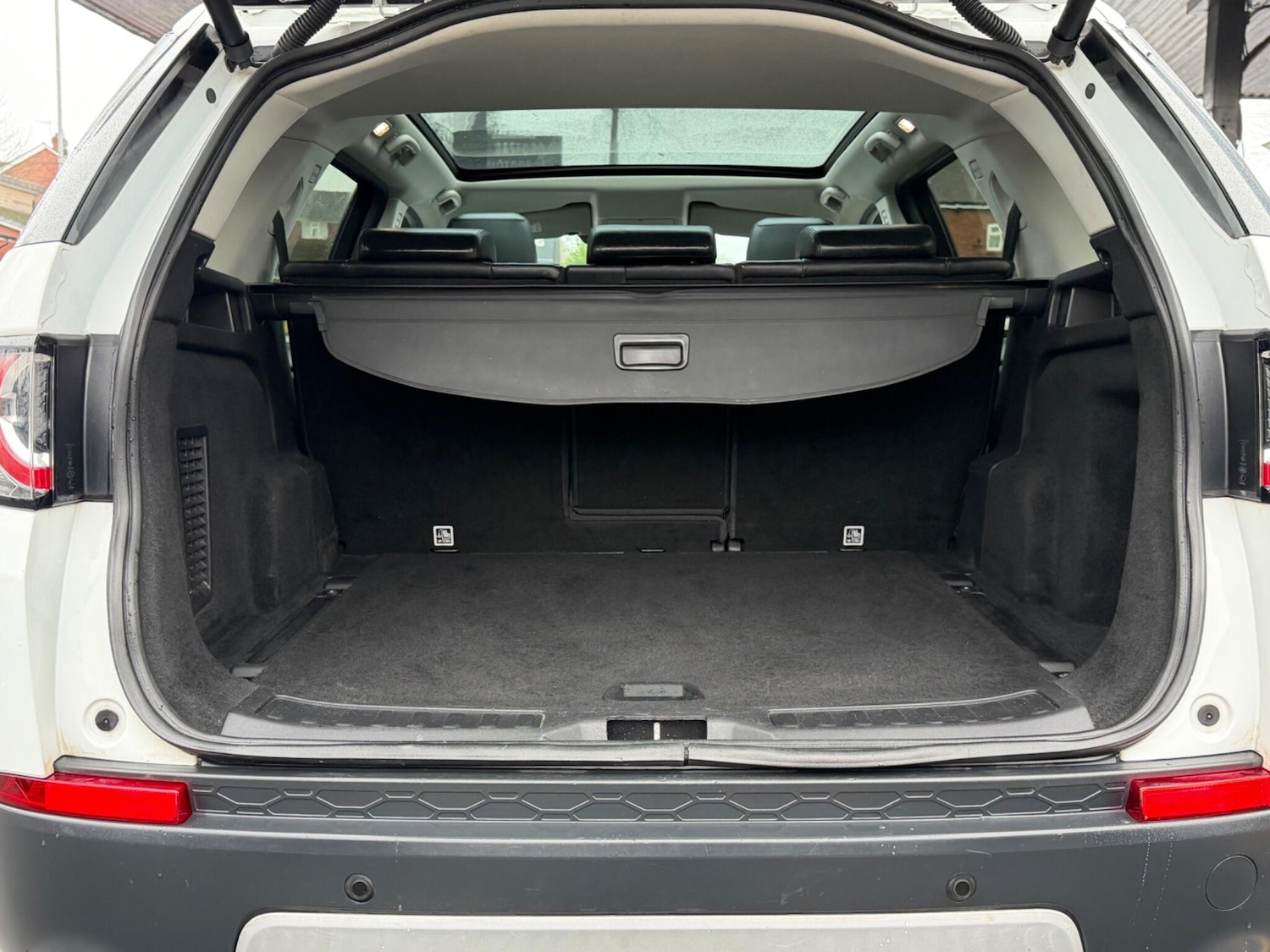 Used Land Rover Discovery Sport 2017 for sale - 77396667: Photo 31