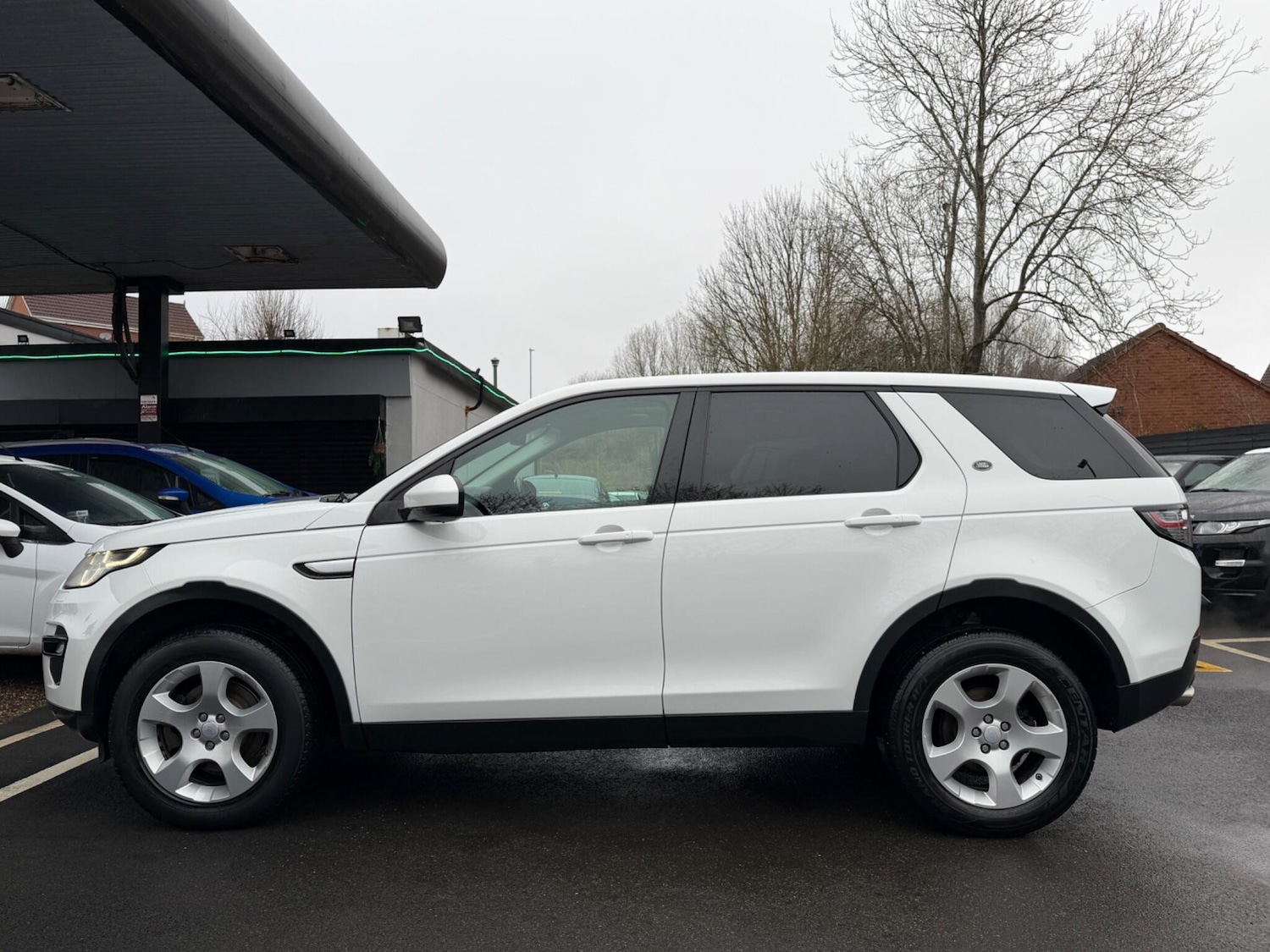 Used Land Rover Discovery Sport 2017 for sale - 77396667: Photo 5