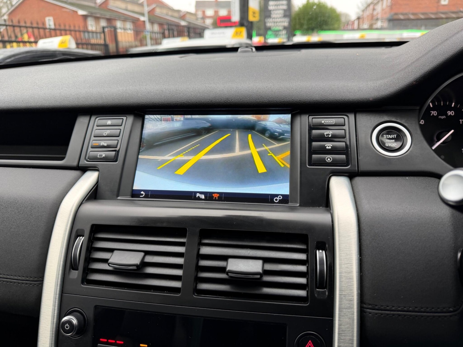 Used Land Rover Discovery Sport 2017 for sale - 77396667: Photo 57