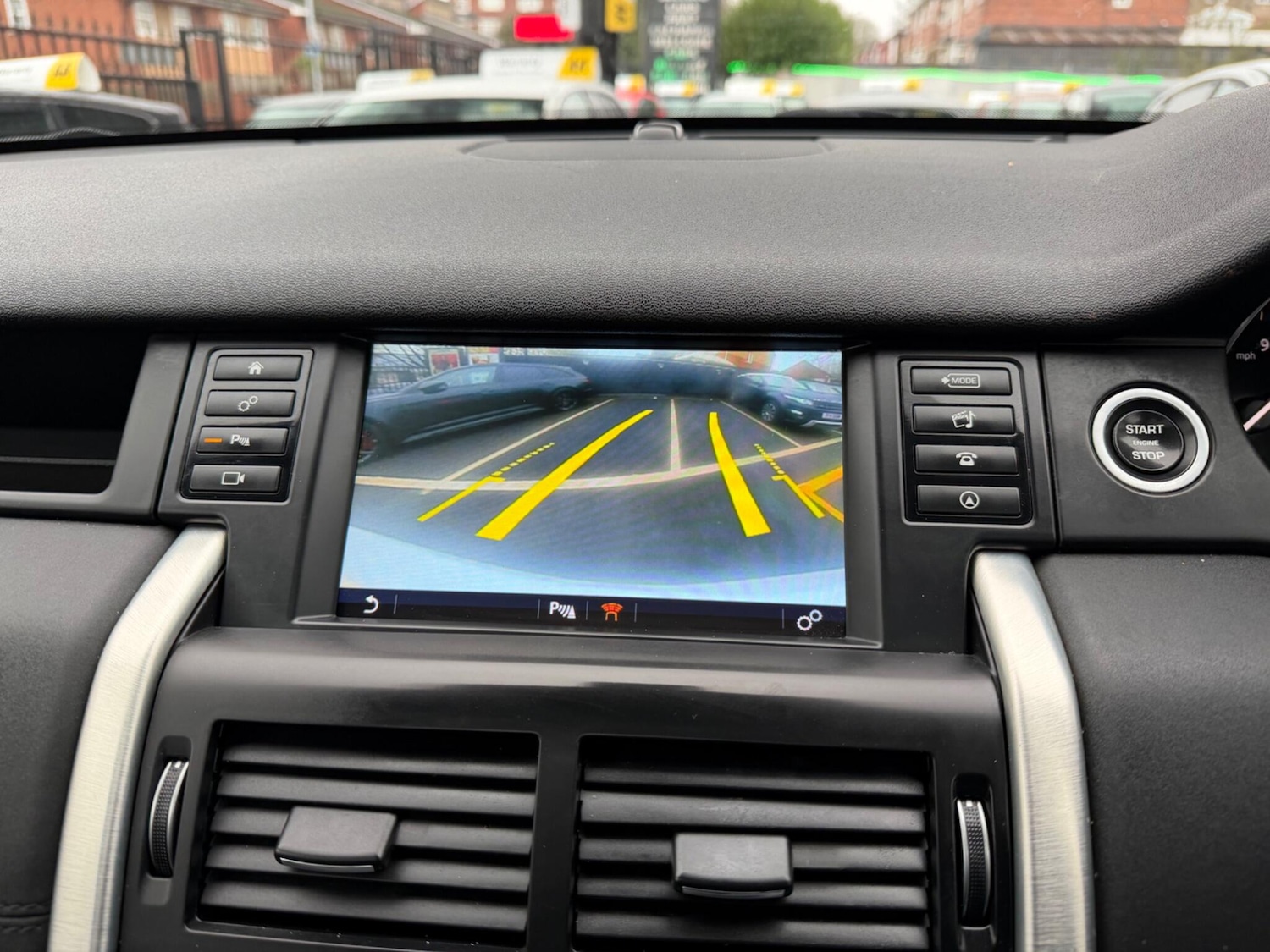 Used Land Rover Discovery Sport 2017 for sale - 77396667: Photo 58