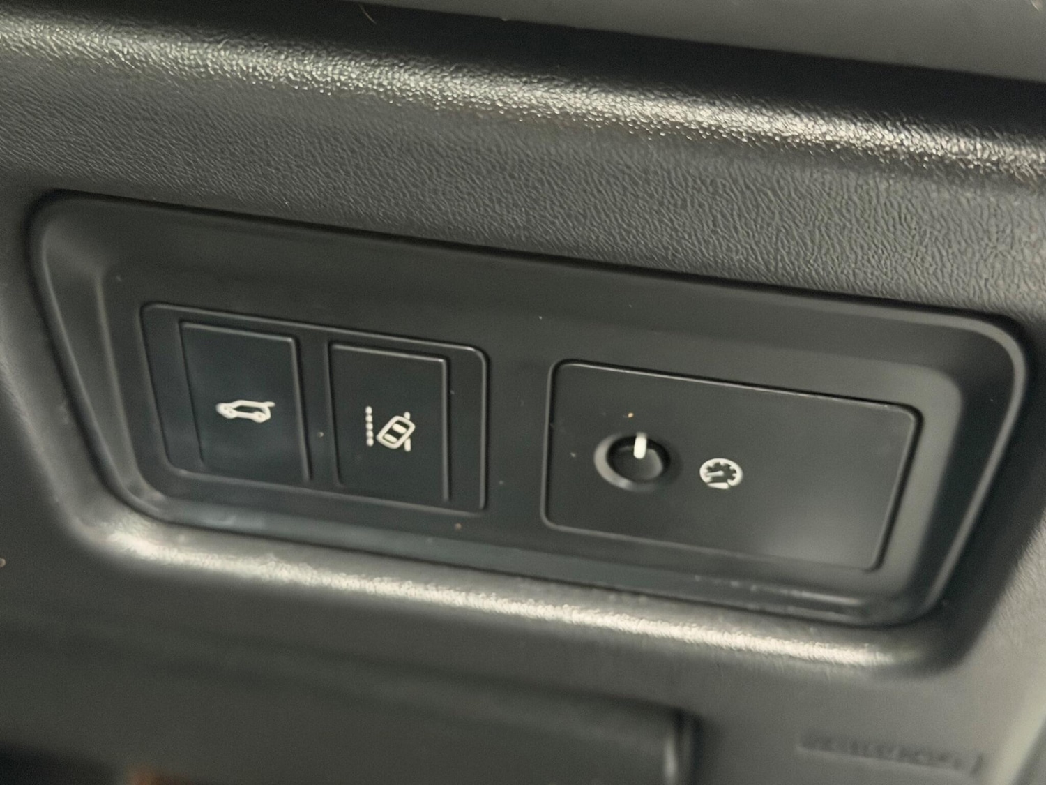 Used Land Rover Discovery Sport 2017 for sale - 77396667: Photo 60