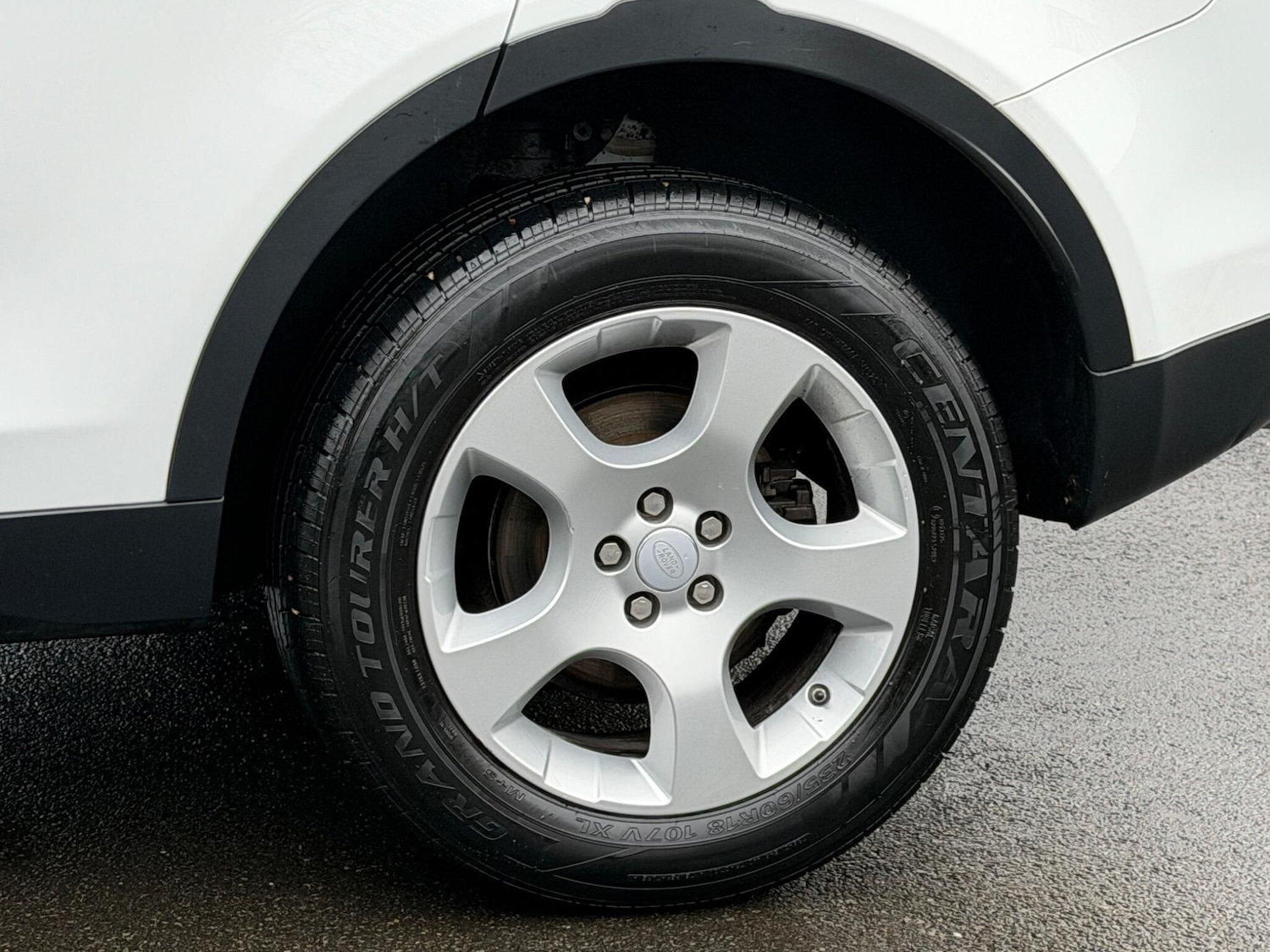 Used Land Rover Discovery Sport 2017 for sale - 77396667: Photo 93