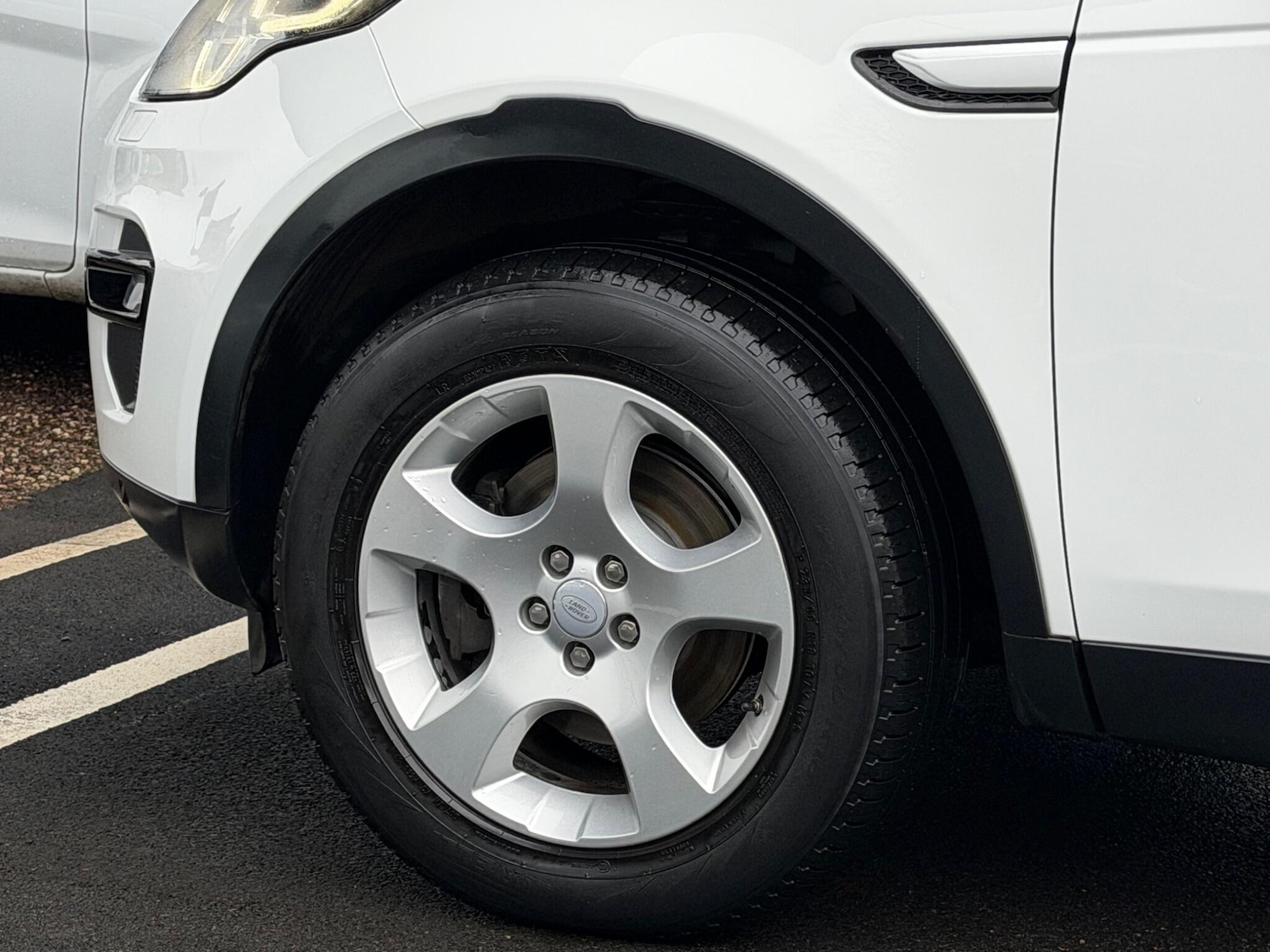 Used Land Rover Discovery Sport 2017 for sale - 77396667: Photo 94