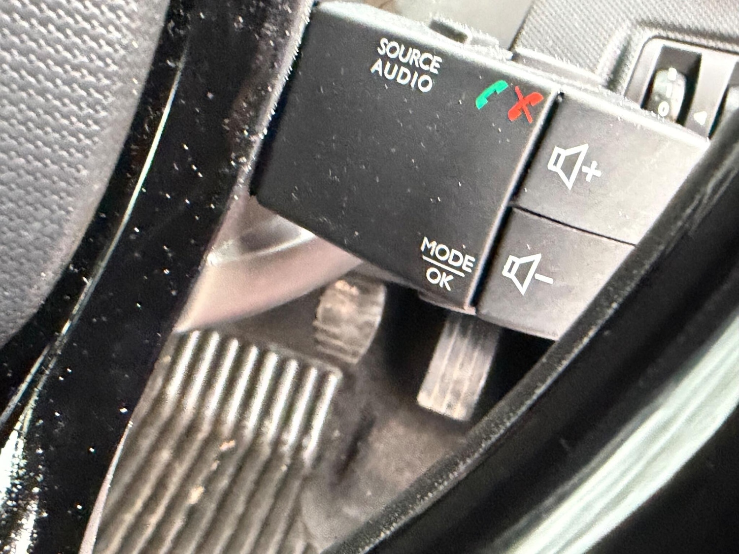 Used Renault Clio 2014 for sale - 77091749: Photo 24