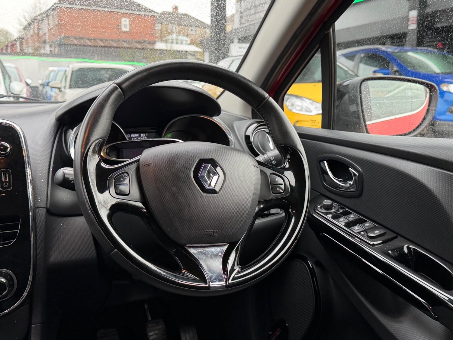 Used Renault Clio 2014 for sale - 77091749: Photo 30