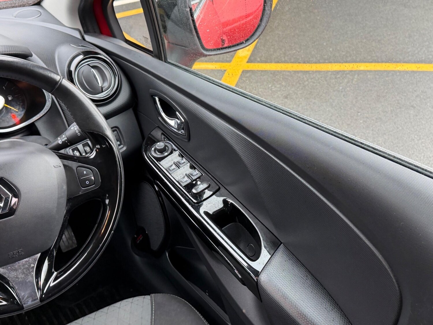 Used Renault Clio 2014 for sale - 77091749: Photo 37