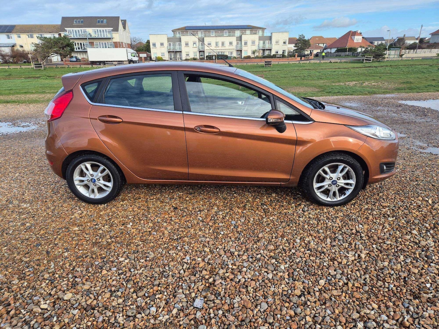 Used Ford Fiesta 2015 for sale - 77202897: Photo 2