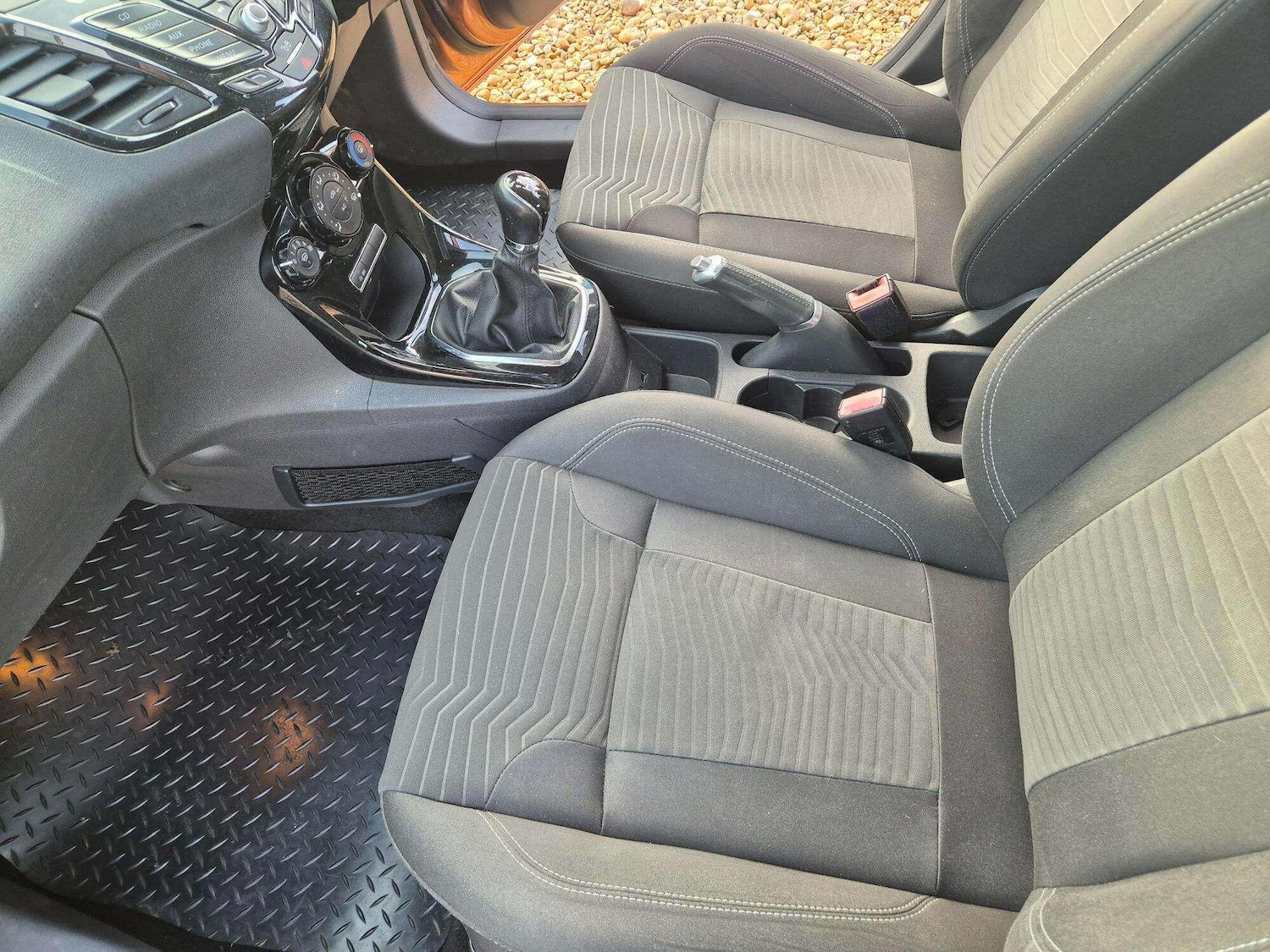 Used Ford Fiesta 2015 for sale - 77202897: Photo 9