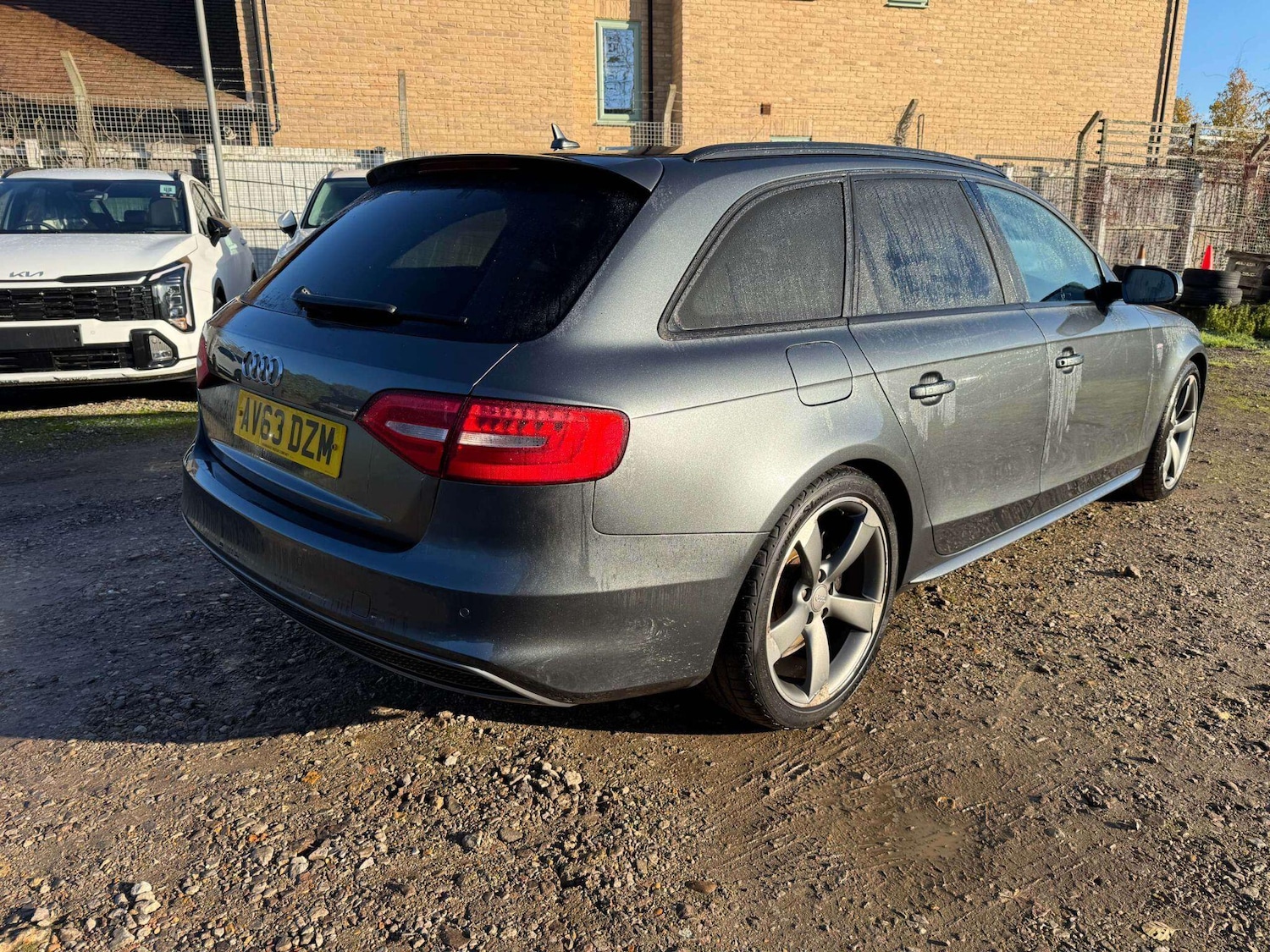 Used Audi A4 Avant 2013 for sale - 76926266: Photo 3