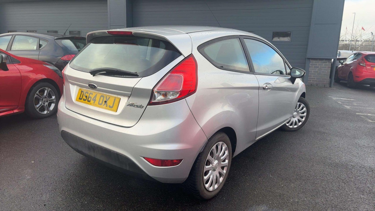 Used Ford Fiesta 2015 for sale - 77279077: Photo 2