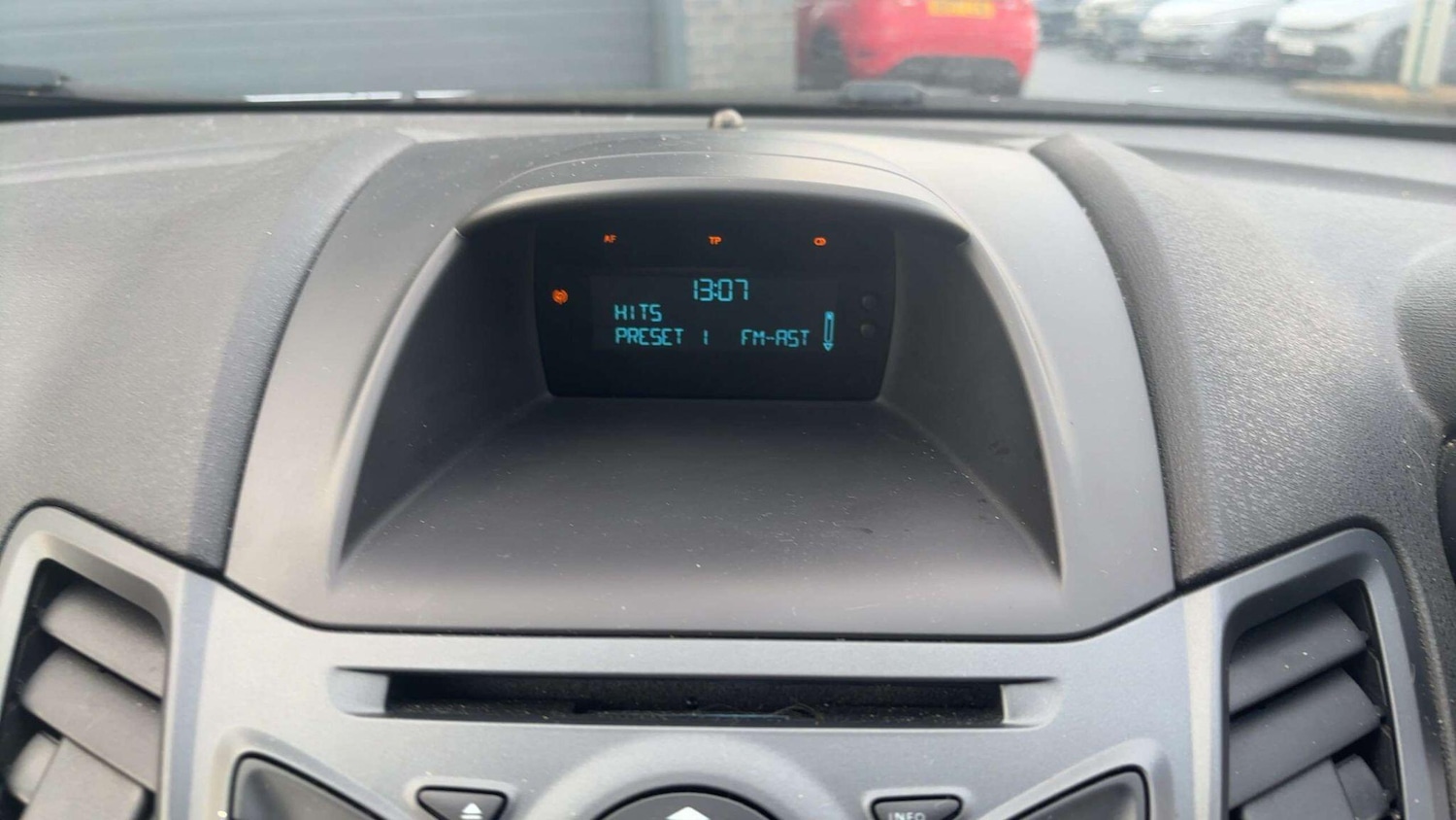 Used Ford Fiesta 2015 for sale - 77279077: Photo 9