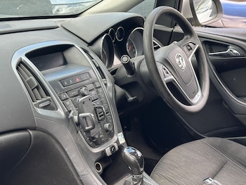 Used Vauxhall Astra 2015 for sale - 78601632: Photo