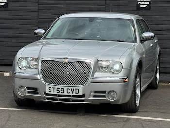 Used Chrysler 300C 2010 for sale - 79471529: Photo
