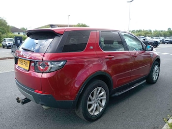 Used Land Rover Discovery Sport 2016 for sale - 79039325: Photo