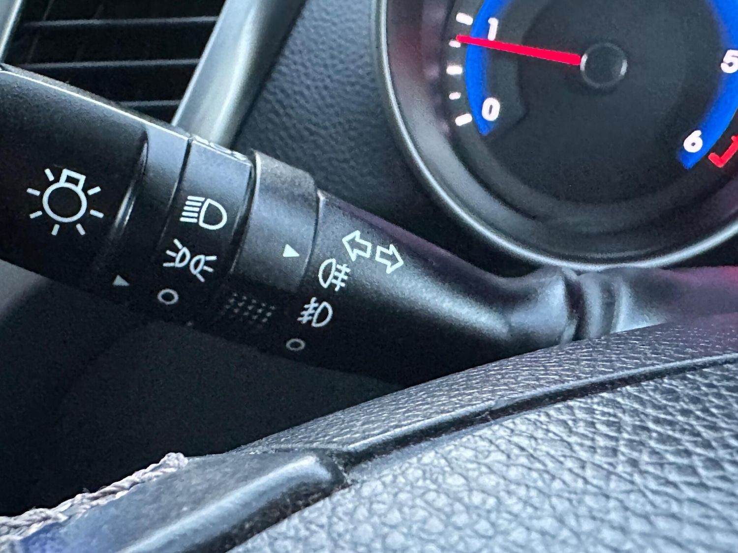 Used Hyundai i30 2013 for sale - 76398696: Photo 45