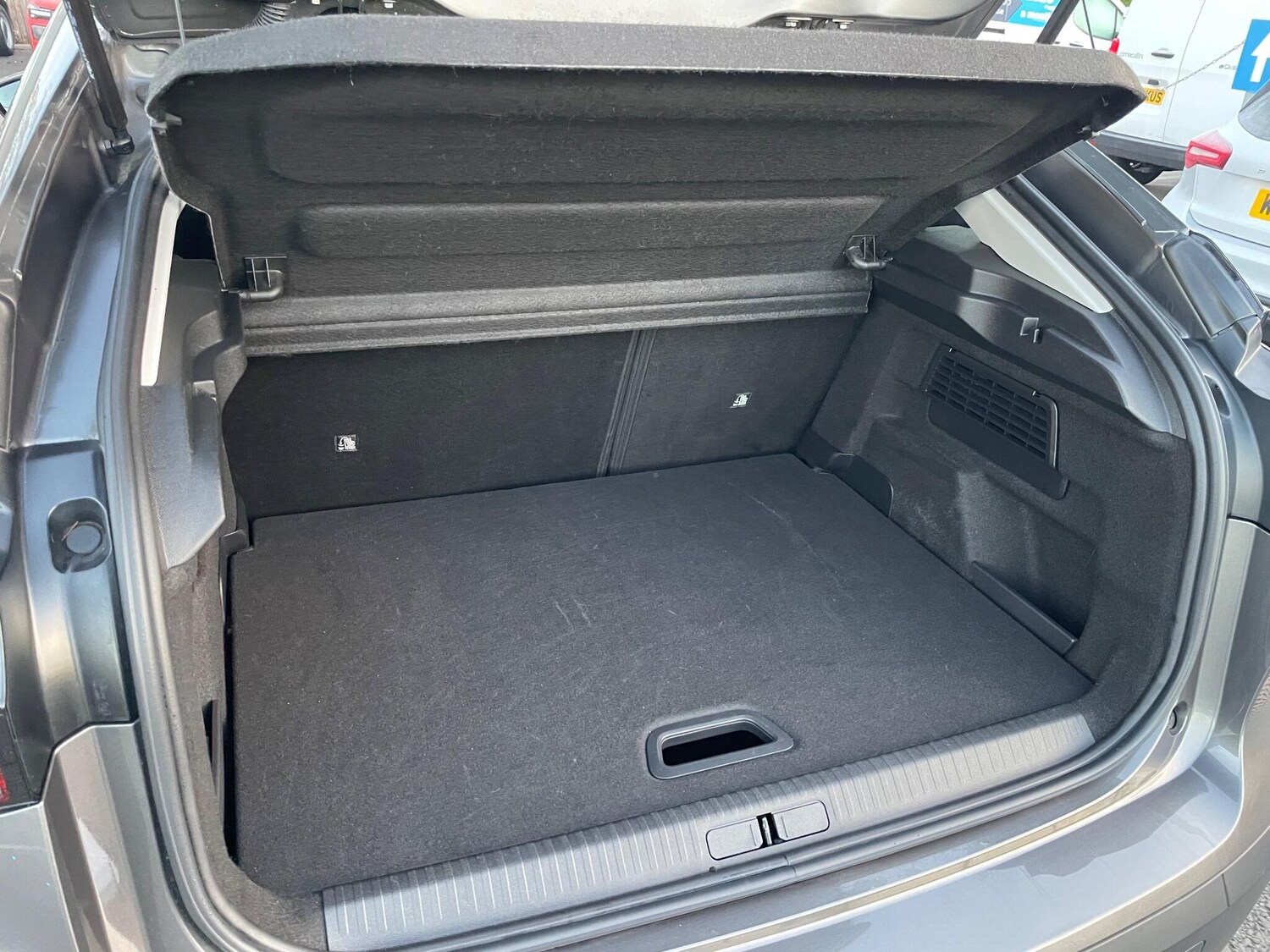 Used Citroen e-C4 2023 for sale - 76700988: Photo 32