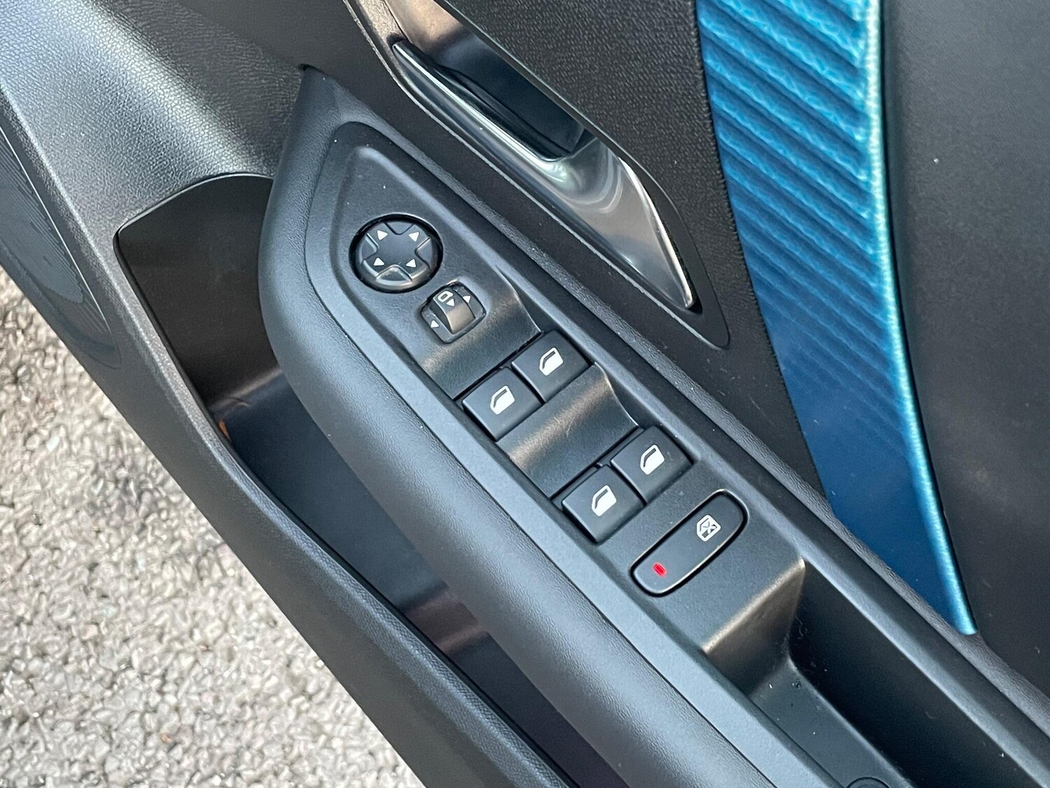 Used Citroen e-C4 2023 for sale - 76700988: Photo 34