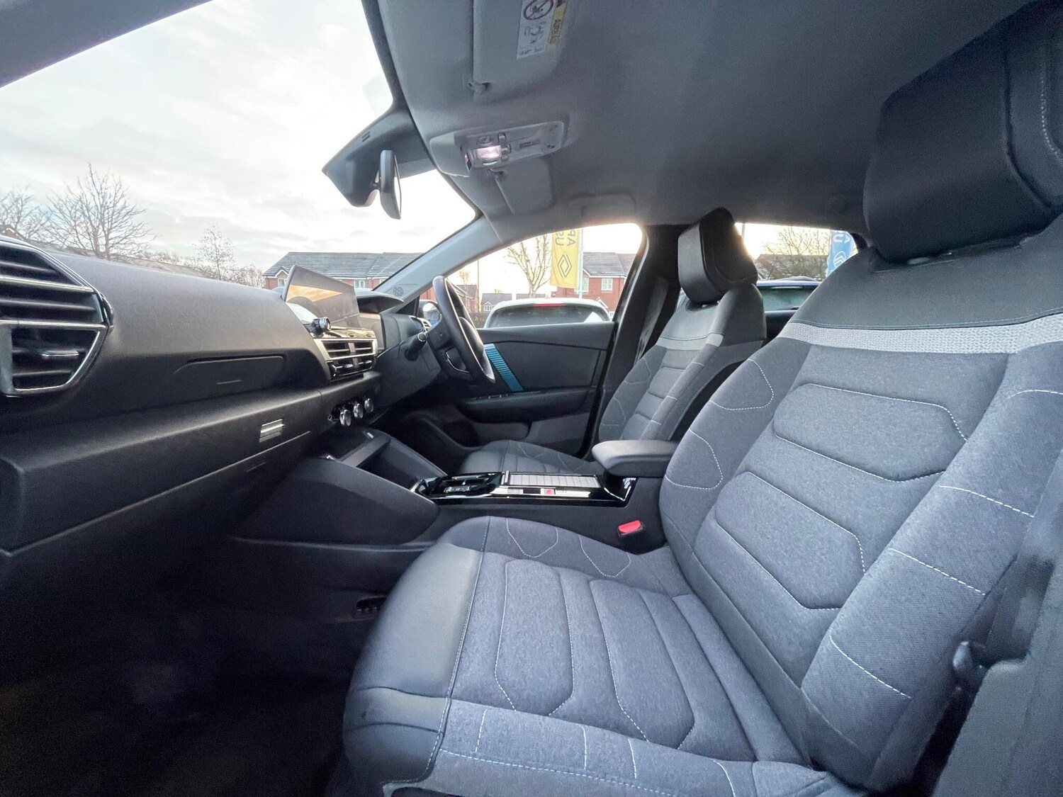 Used Citroen e-C4 2023 for sale - 76700988: Photo 54