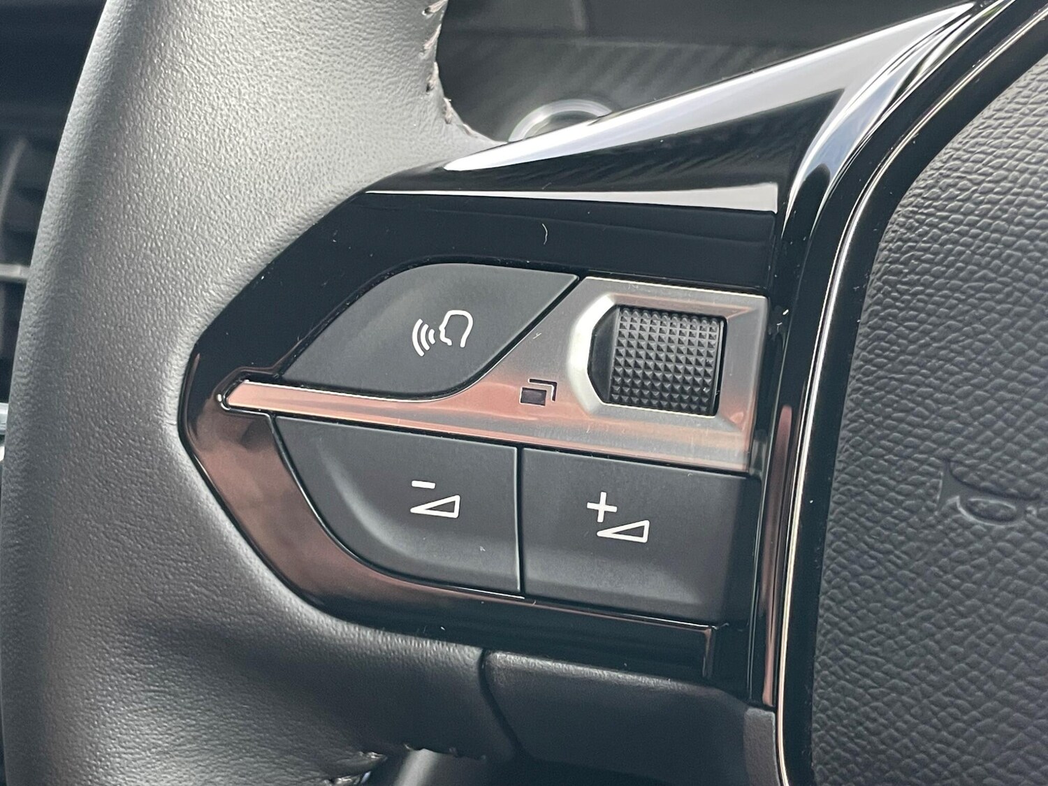 Used Peugeot 208 2022 for sale - 76409461: Photo 38