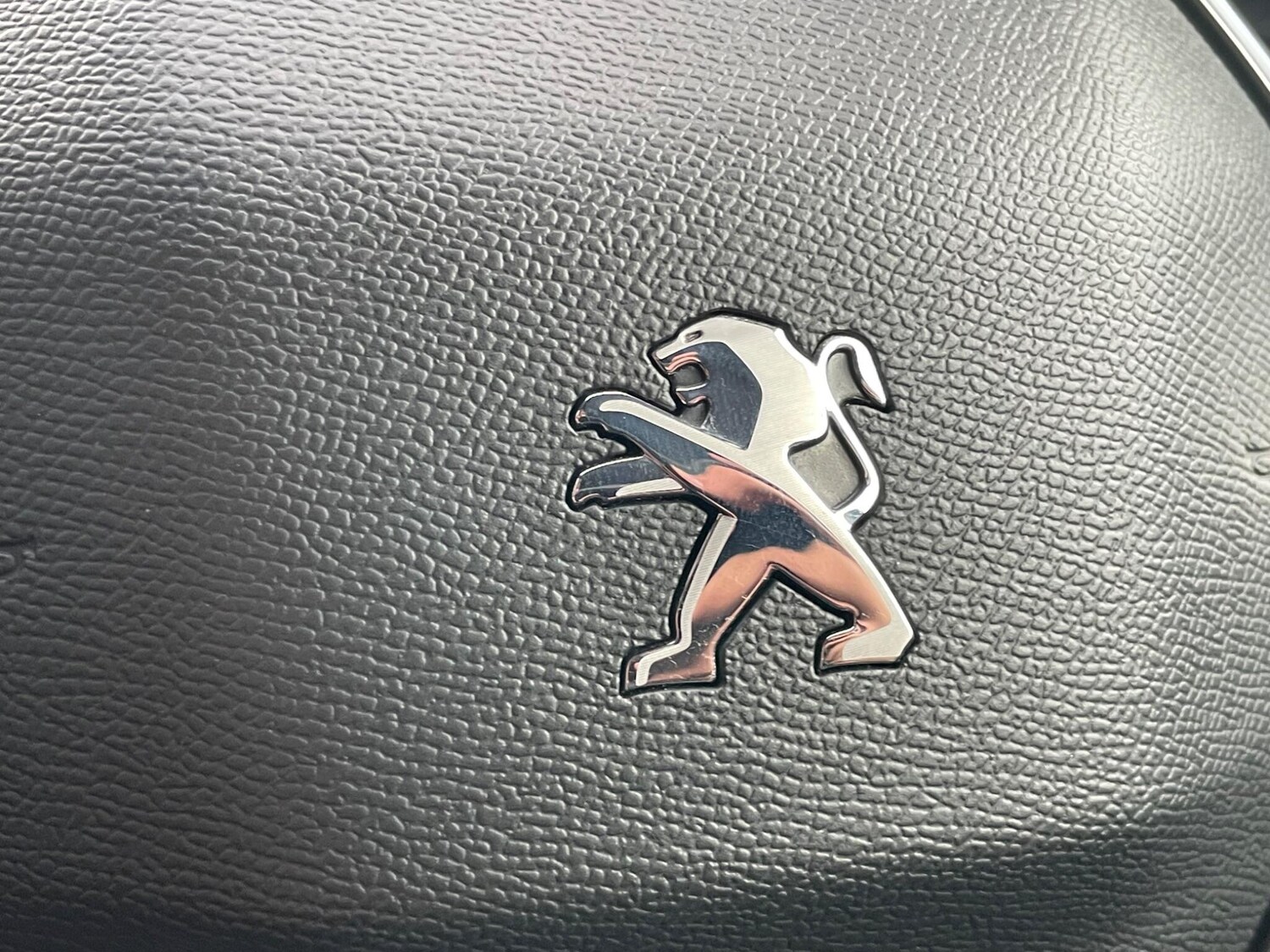 Used Peugeot 208 2022 for sale - 76409461: Photo 40