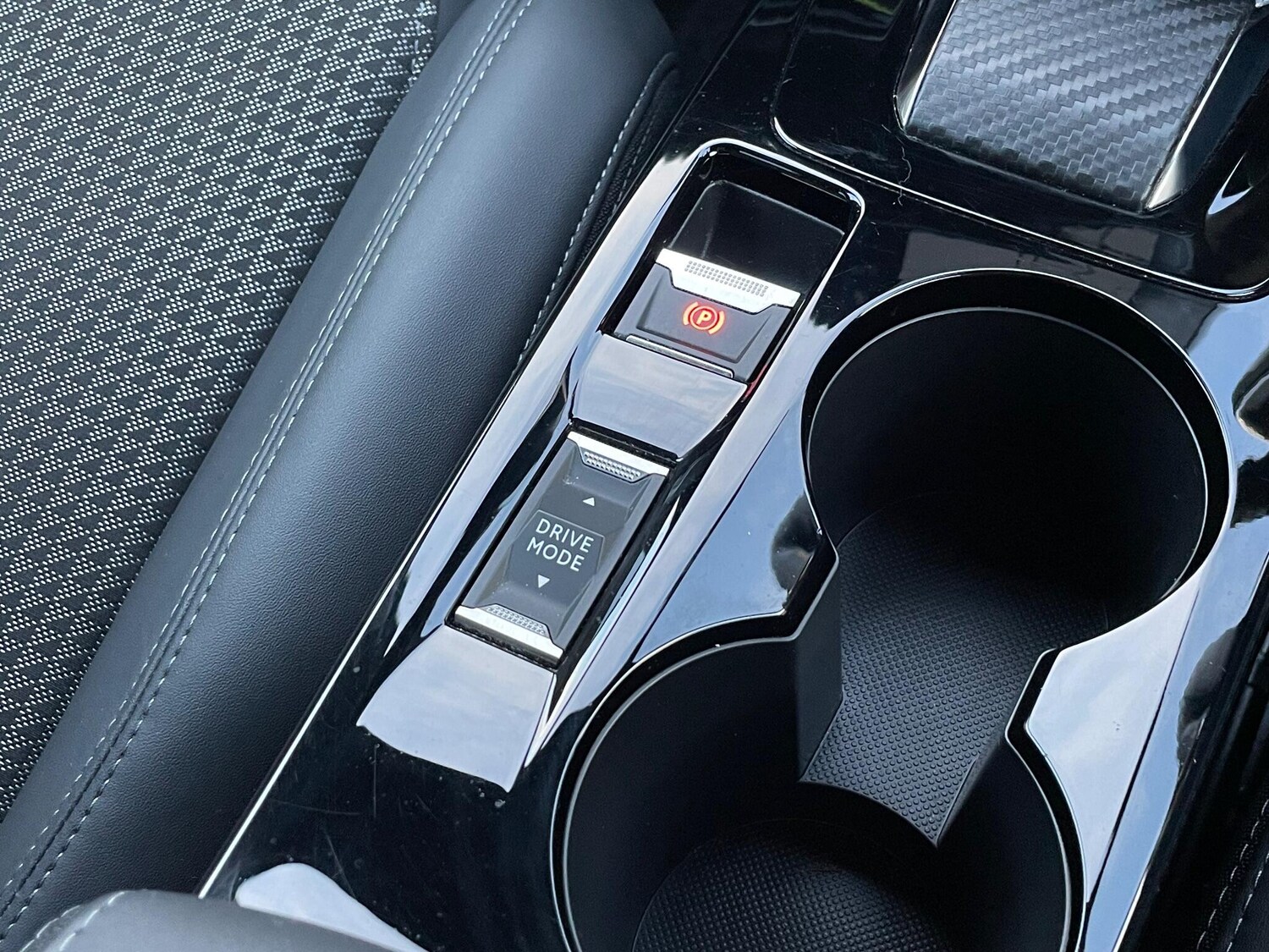 Used Peugeot 2008 2022 for sale - 76898596: Photo 57