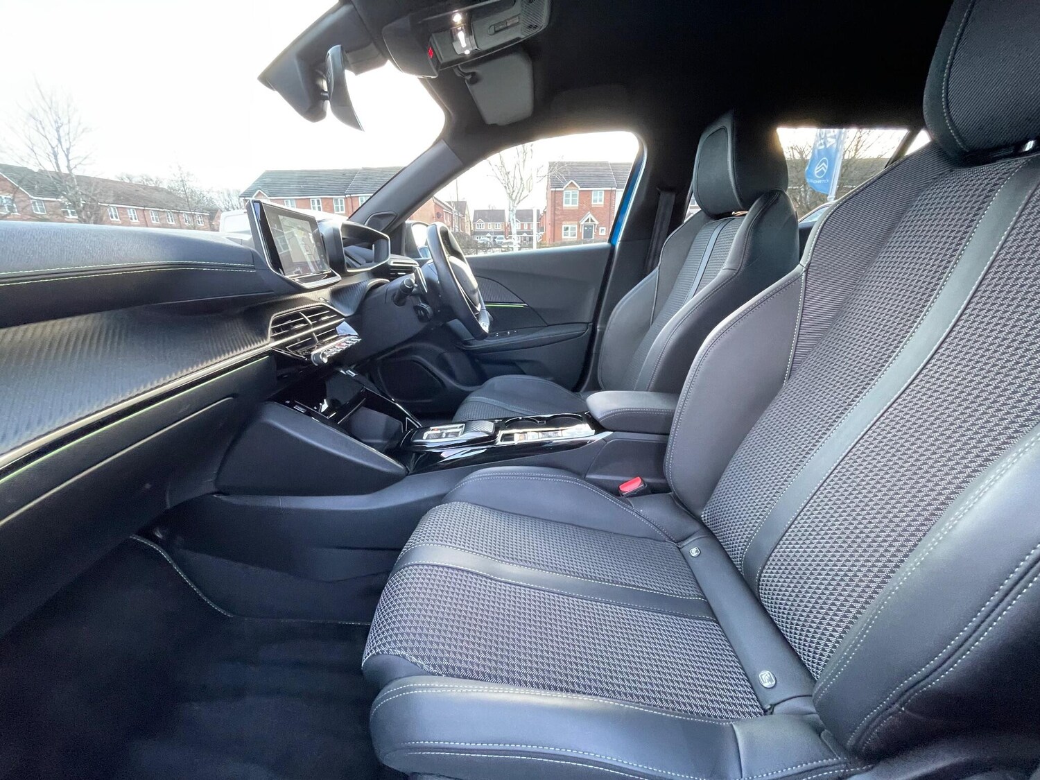 Used Peugeot 2008 2022 for sale - 76898596: Photo 61