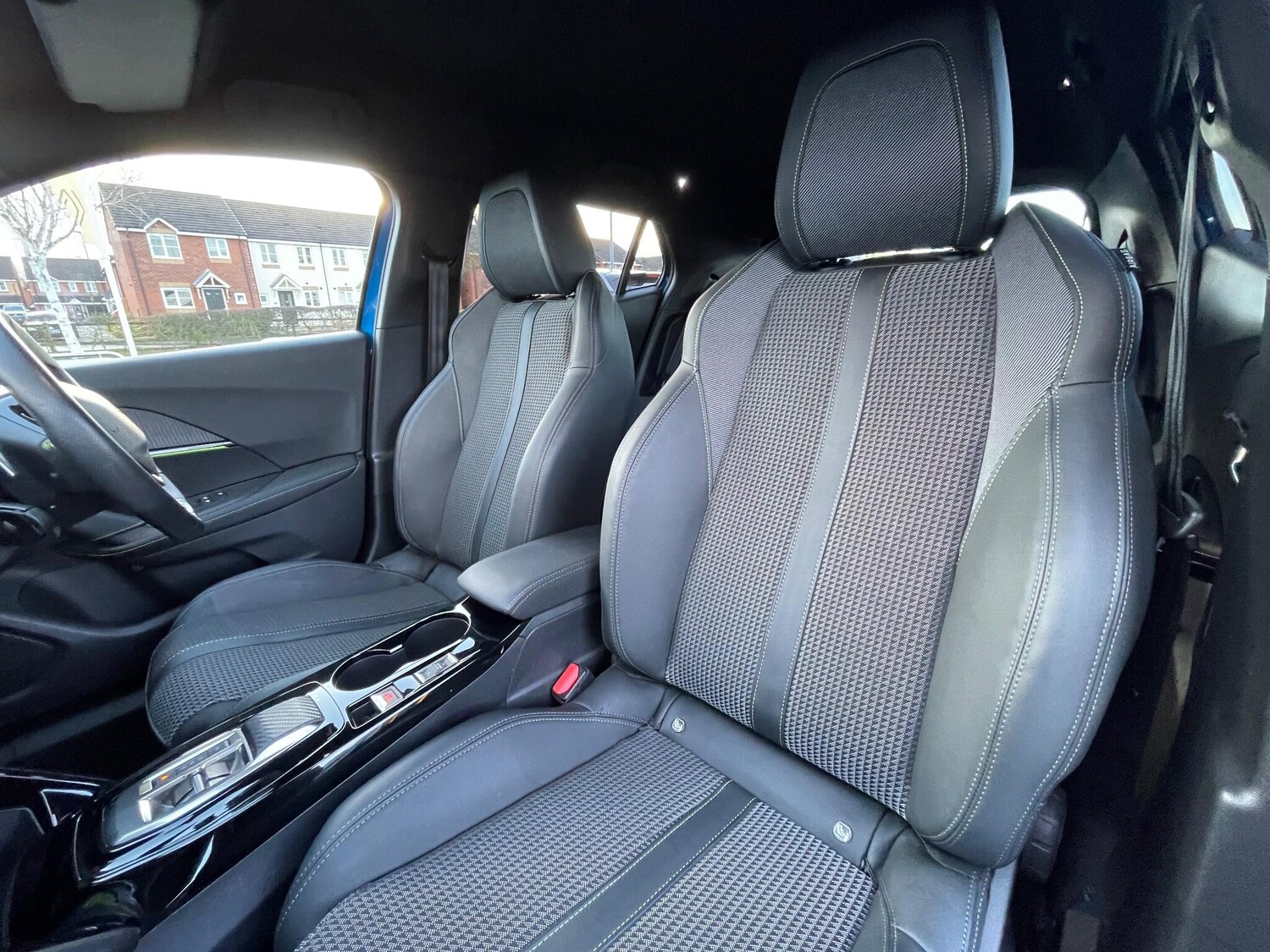 Used Peugeot 2008 2022 for sale - 76898596: Photo 62