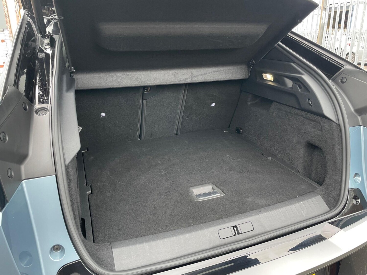 Used Peugeot E-3008 2024 for sale - 76913334: Photo 30