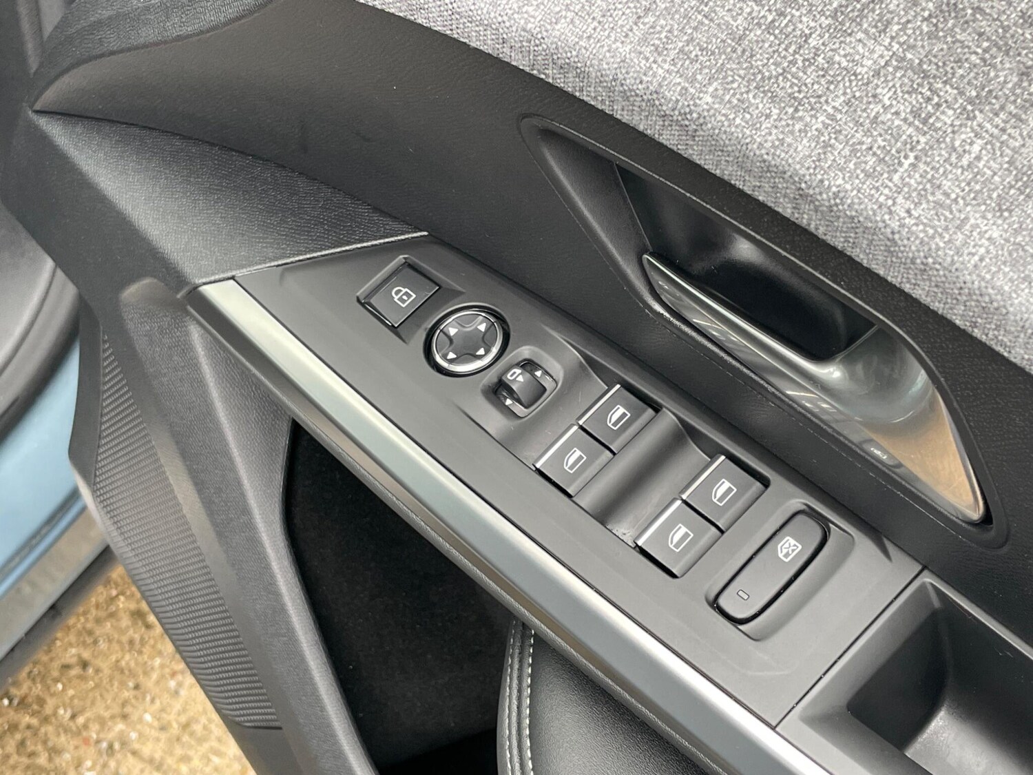 Used Peugeot E-3008 2024 for sale - 76913334: Photo 33