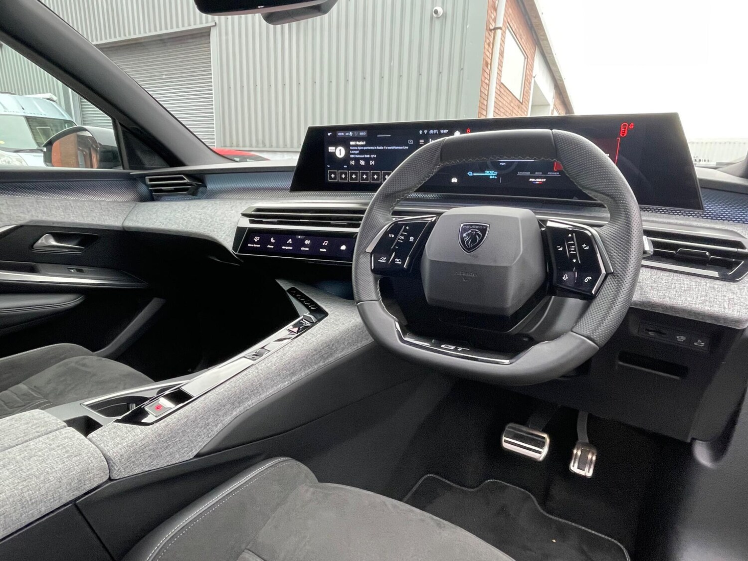 Used Peugeot E-3008 2024 for sale - 76913334: Photo 34