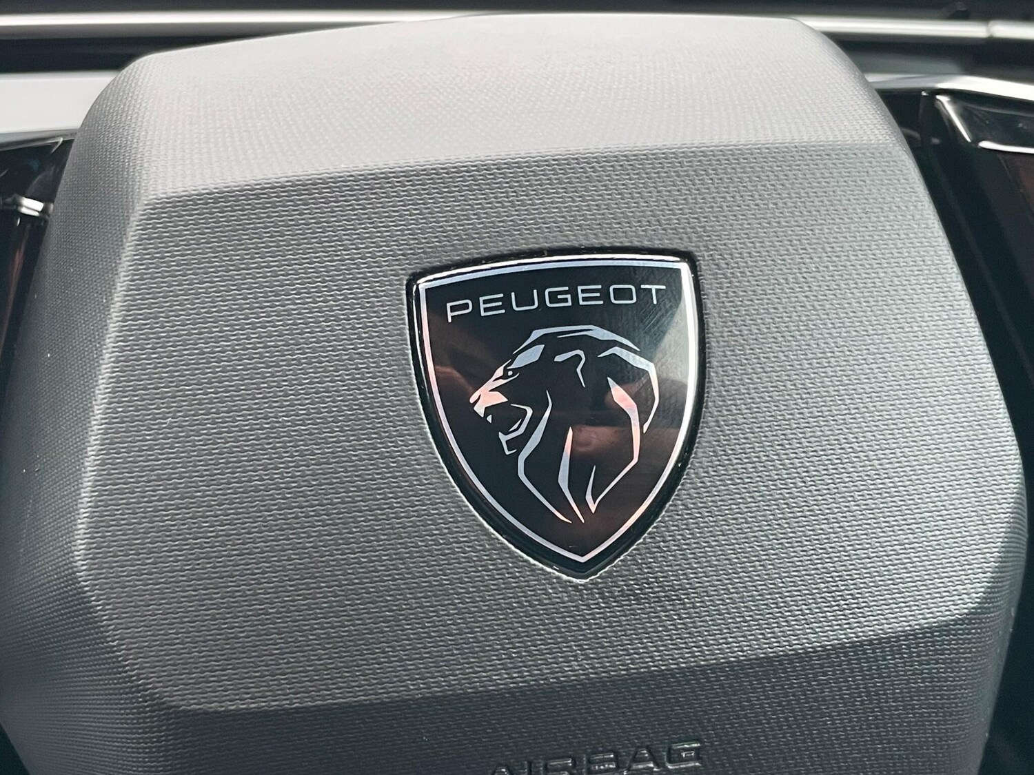 Used Peugeot E-3008 2024 for sale - 76913334: Photo 37