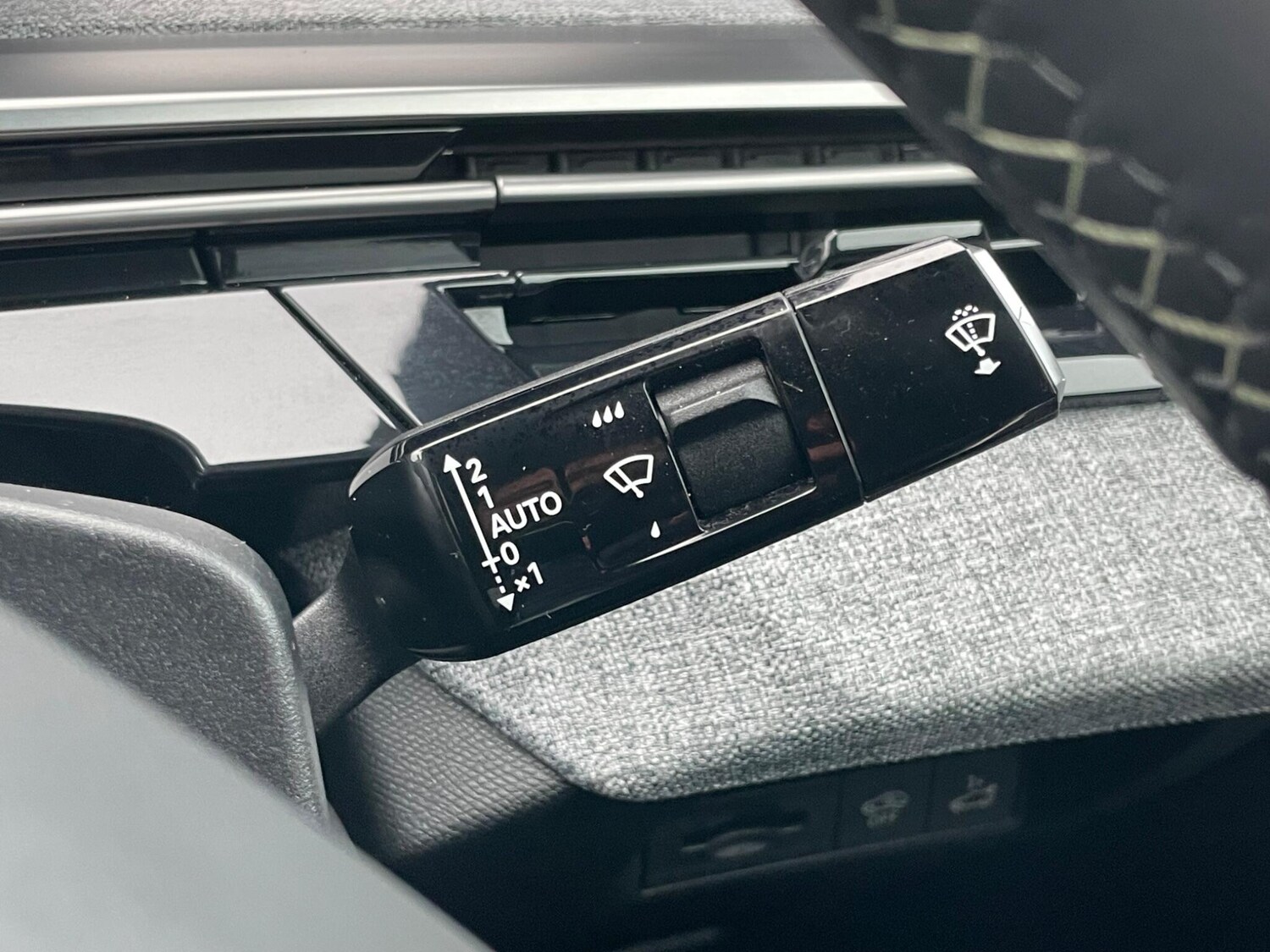 Used Peugeot E-3008 2024 for sale - 76913334: Photo 41